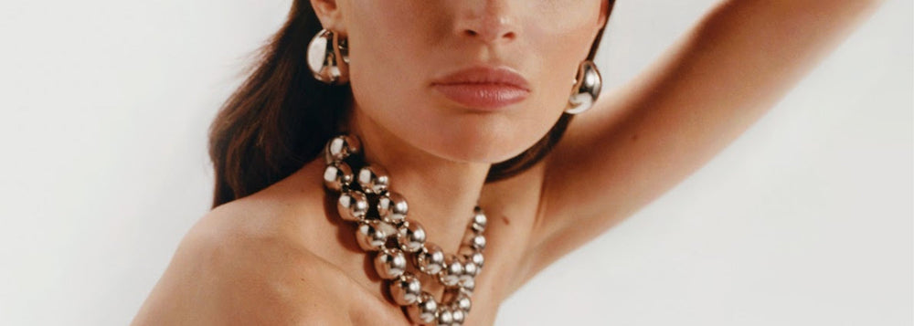 Earrings for an evening dress – how to choose the perfect jewelry for a special evening?