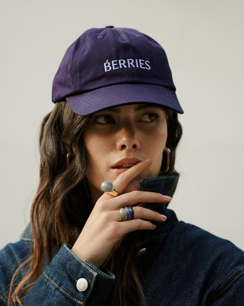  B́ERRIES Purple Cap 