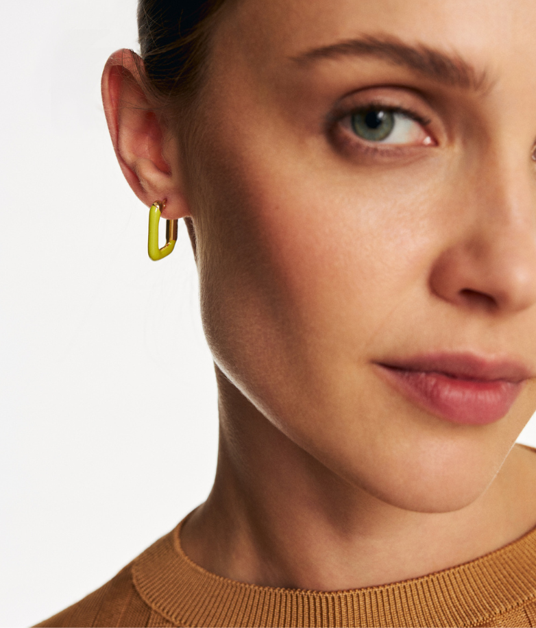  Small gold-plated earrings with lime green enamel  1 