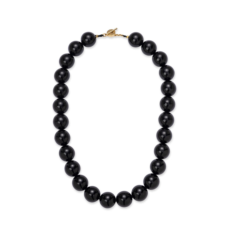  Czarne korale  z żywicy 2 