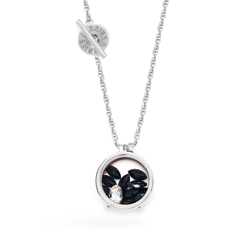 Silver necklace with black onyx on a thicker chain