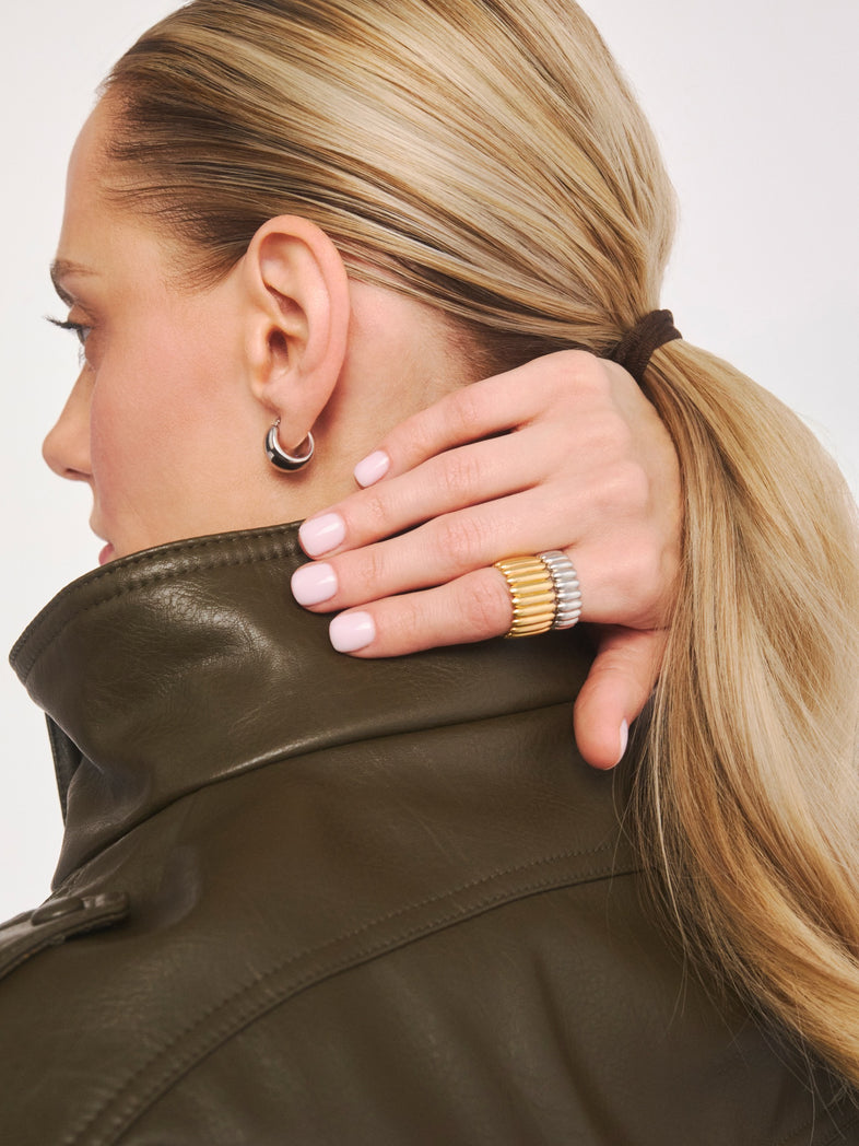  Srebrne owalne kolczyki łezki dmuchane Viva - set z ryflowanymi pierścionkami 