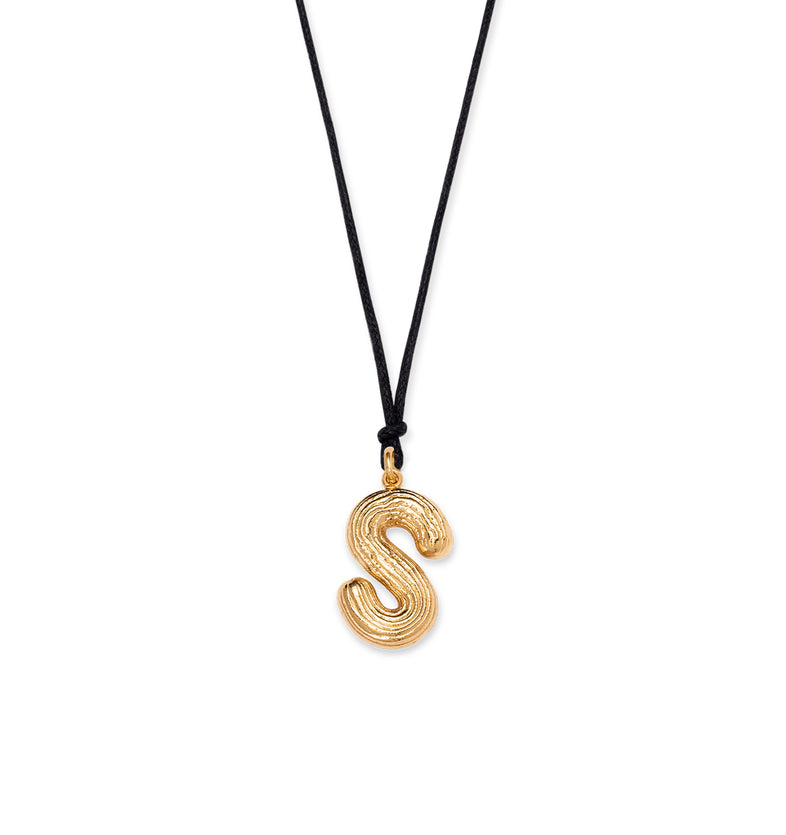  Literka na rzemyku 18 