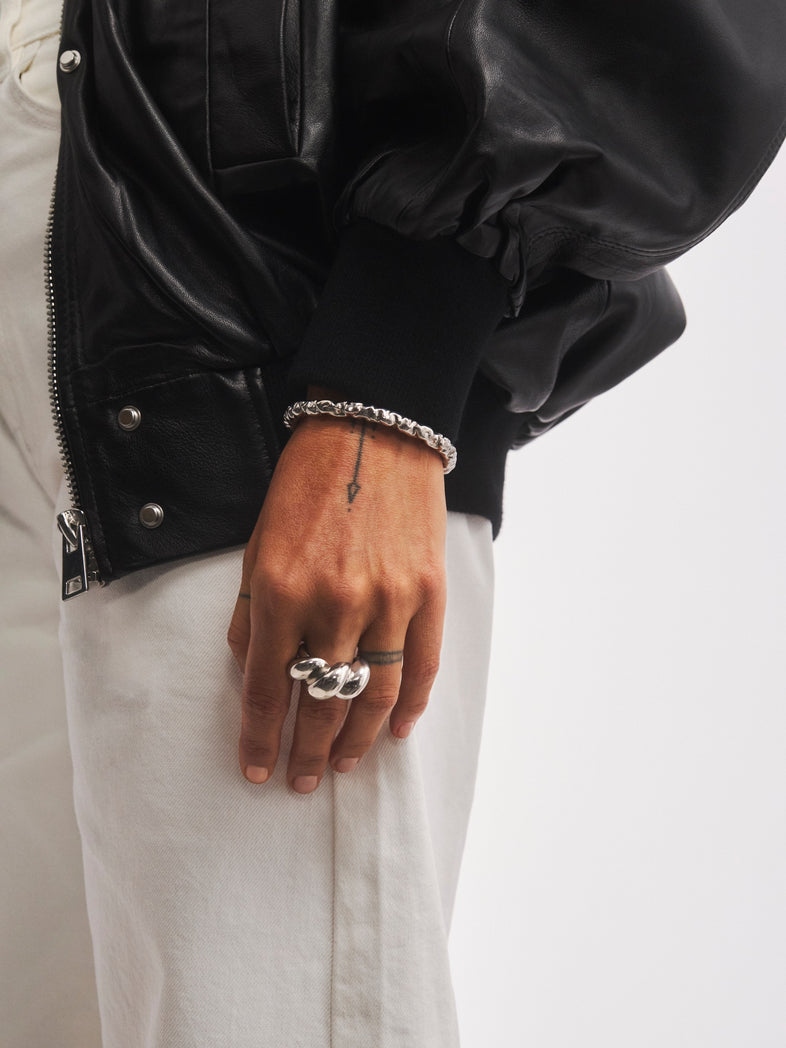  Sztywna srebrna bransoletka młotkowana Crush Mini | Berries 